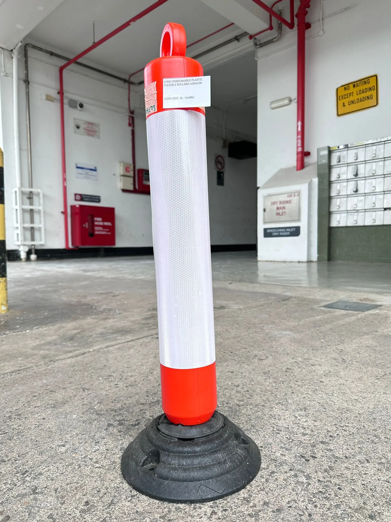 Aiko 80cm Unbreakable Plastic Flexible Bollard | Model : RL-720880