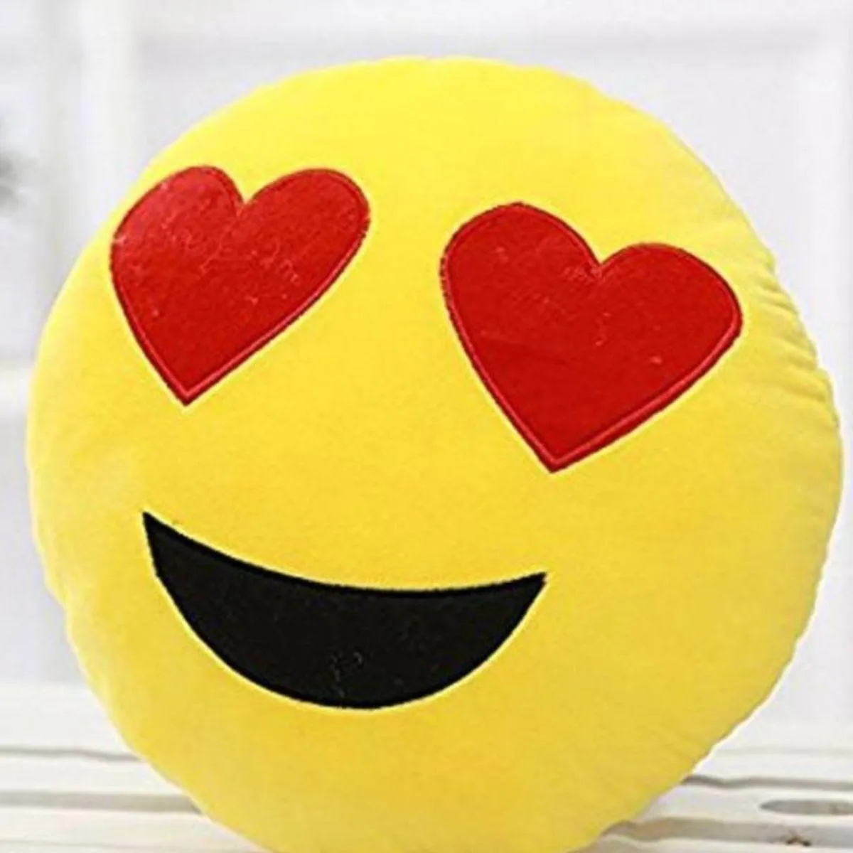 Round Smiley - Pillow (assorted)